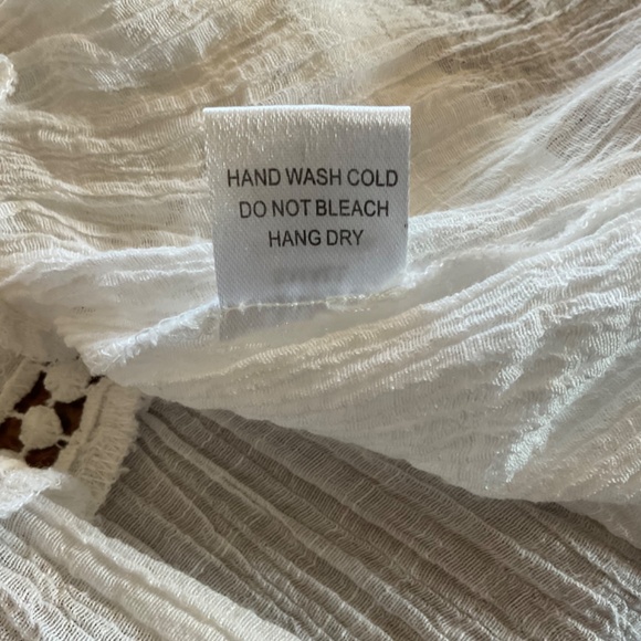 Haute Society Cold-Shoulder Long-Sleeve Blouse. White Size S - Picture 8 of 10